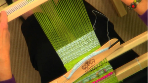 Rigid heddle loom